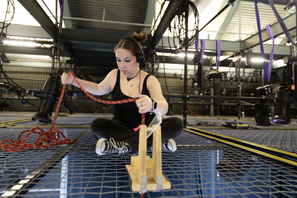 Behind the scenes - Crew photo 3